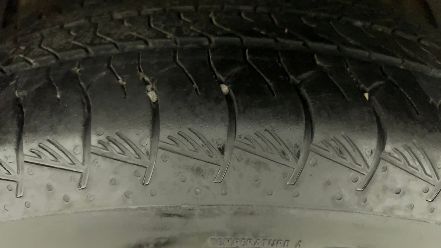 Used 2019 Mahindra XUV 300 1.2 W8 (O) Petrol Manual tyres LEFT FRONT TYRE TREAD VIEW