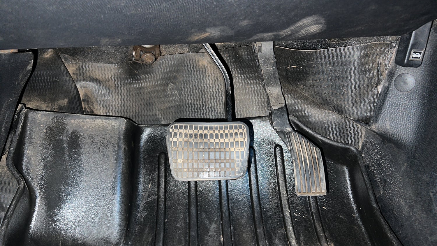 Used 2021 Tata Nexon XMA (S) Petrol Automatic interior PEDALS VIEW