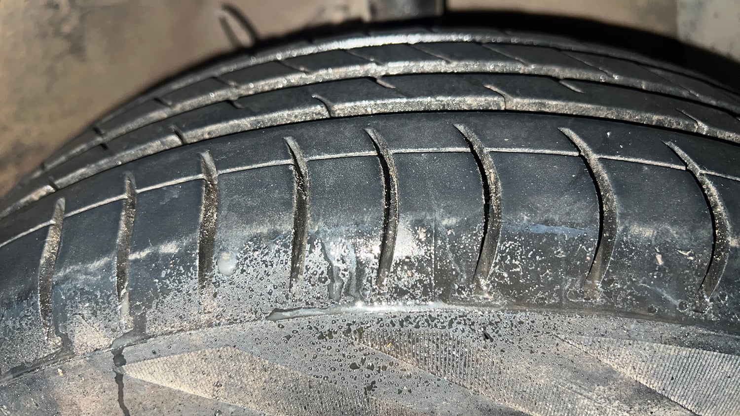 Used 2021 Hyundai Aura S 1.2 CNG Cng Manual tyres RIGHT FRONT TYRE TREAD VIEW