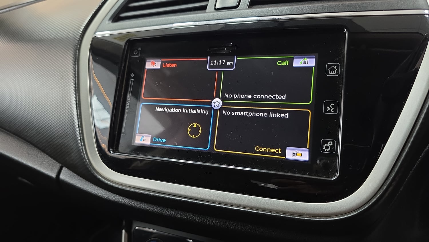 Used 2016 Maruti Suzuki S-Cross Zeta 1.3 Diesel Manual top_features Touch screen infotainment system