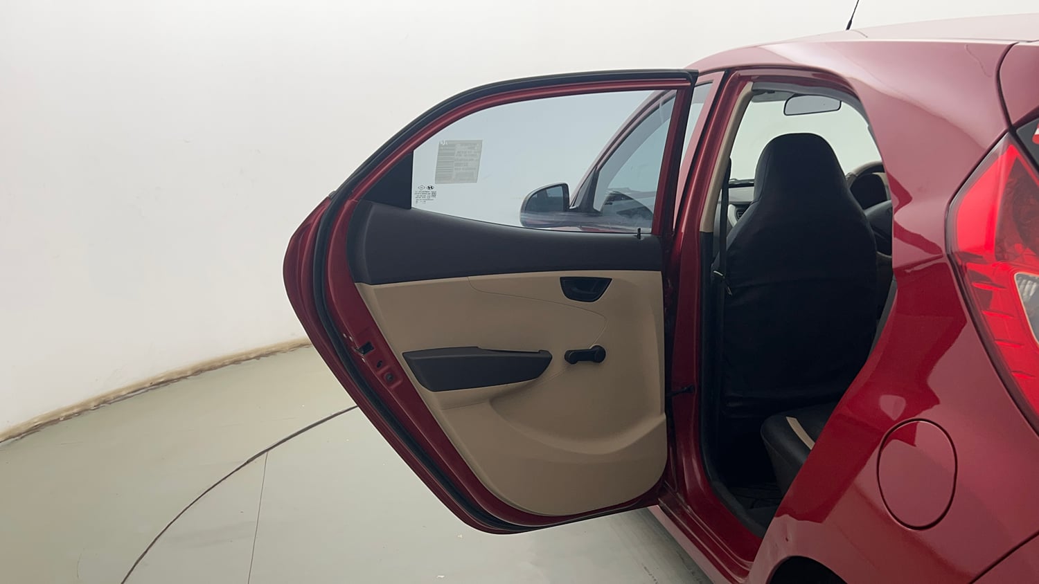 Used 2015 Hyundai Eon Magna O Petrol Manual interior LEFT REAR DOOR OPEN VIEW