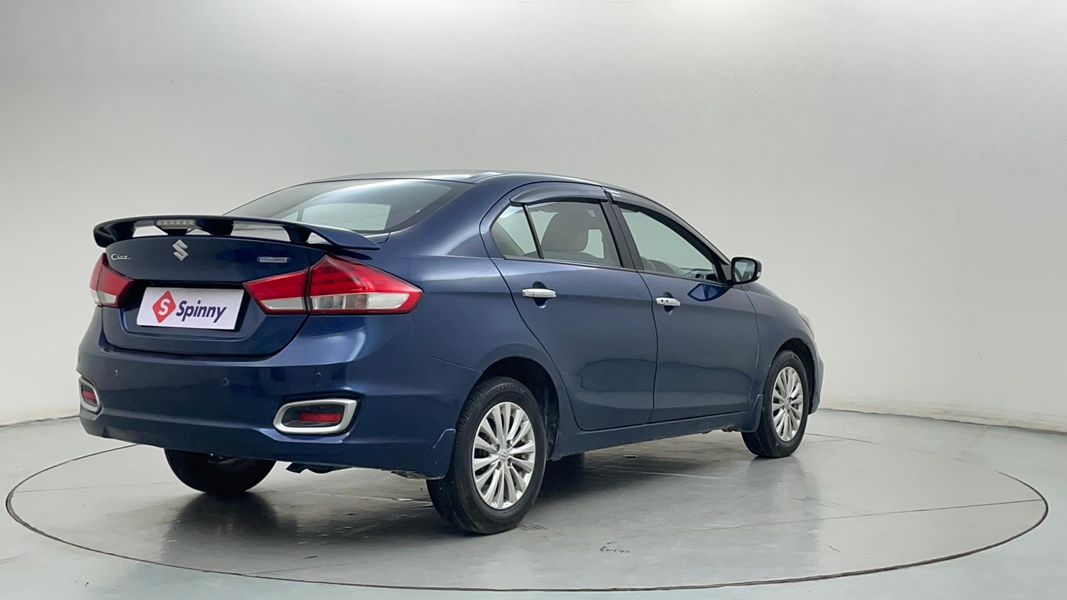 Used 2018 Maruti Suzuki Ciaz Zeta Hybrid 1.5 AT Petrol Automatic exterior RIGHT REAR CORNER VIEW