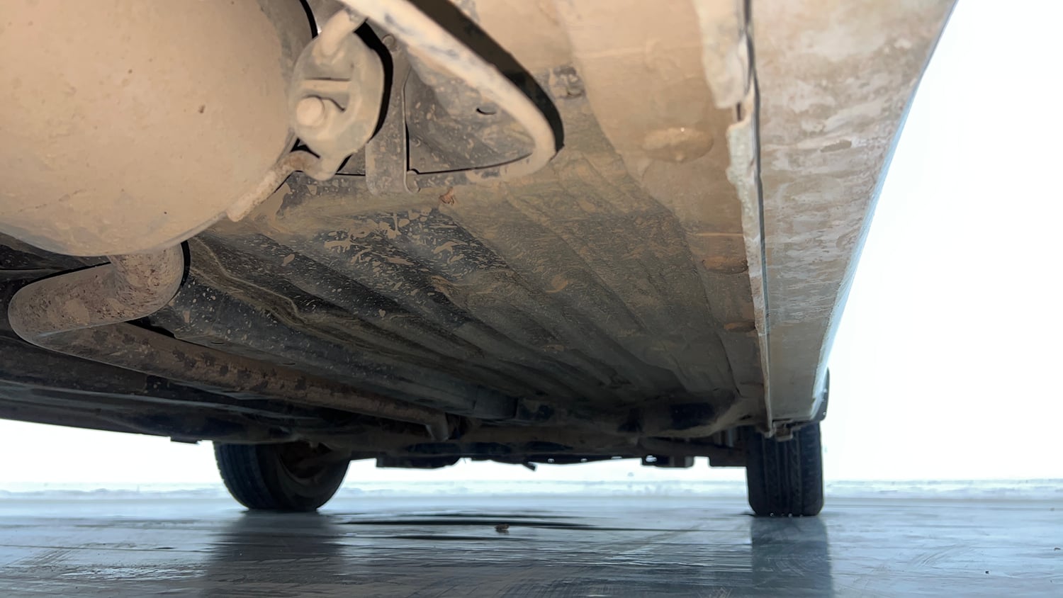 Used 2019 Honda Amaze 1.2 S CVT Petrol Petrol Automatic extra REAR RIGHT UNDERBODY VIEW