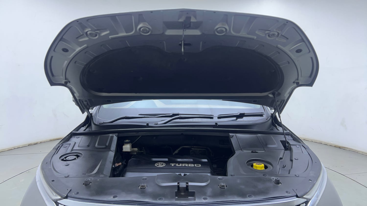 Used 2023 MG Motors Hector Plus Savvy Pro 1.5 Turbo Petrol CVT 7 STR Petrol Automatic engine ENGINE & BONNET OPEN FRONT VIEW