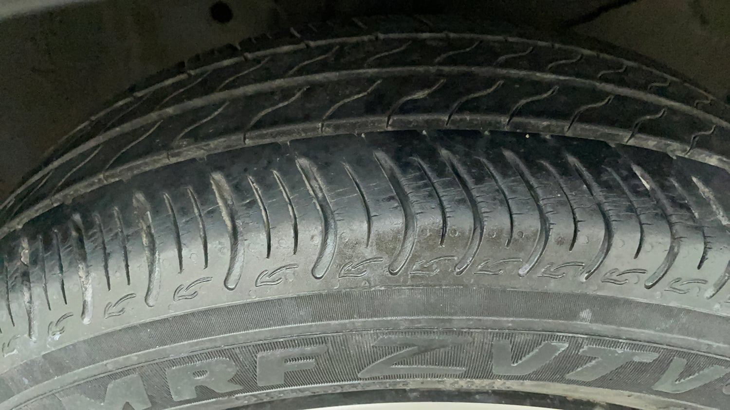 Used 2023 Honda Amaze VX CVT 1.2 Petrol Petrol Automatic tyres RIGHT FRONT TYRE TREAD VIEW