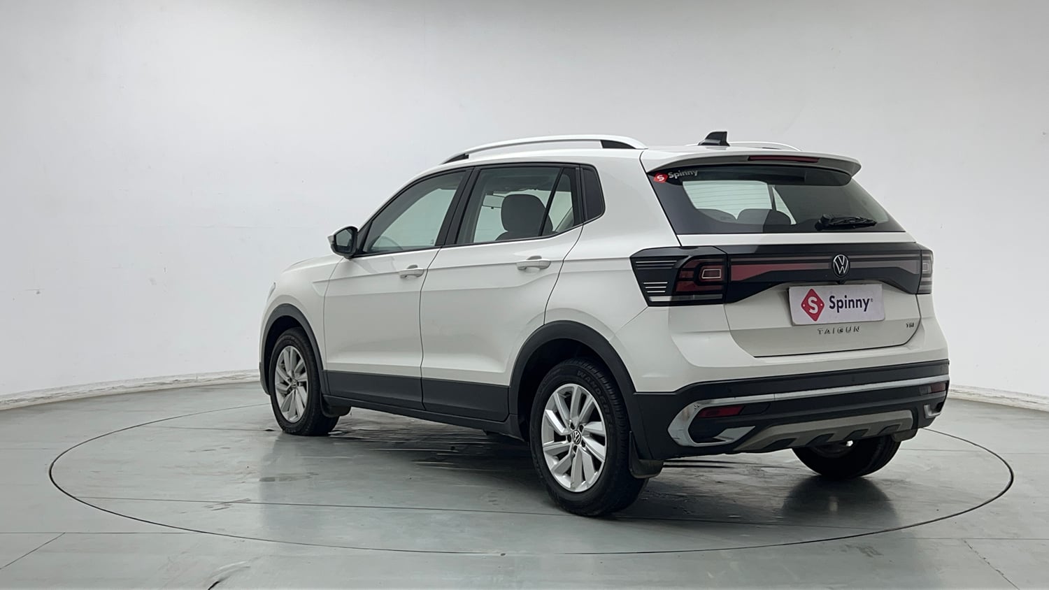 Used 2022 Volkswagen Taigun Highline 1.0 TSI AT Petrol Automatic exterior LEFT REAR CORNER VIEW