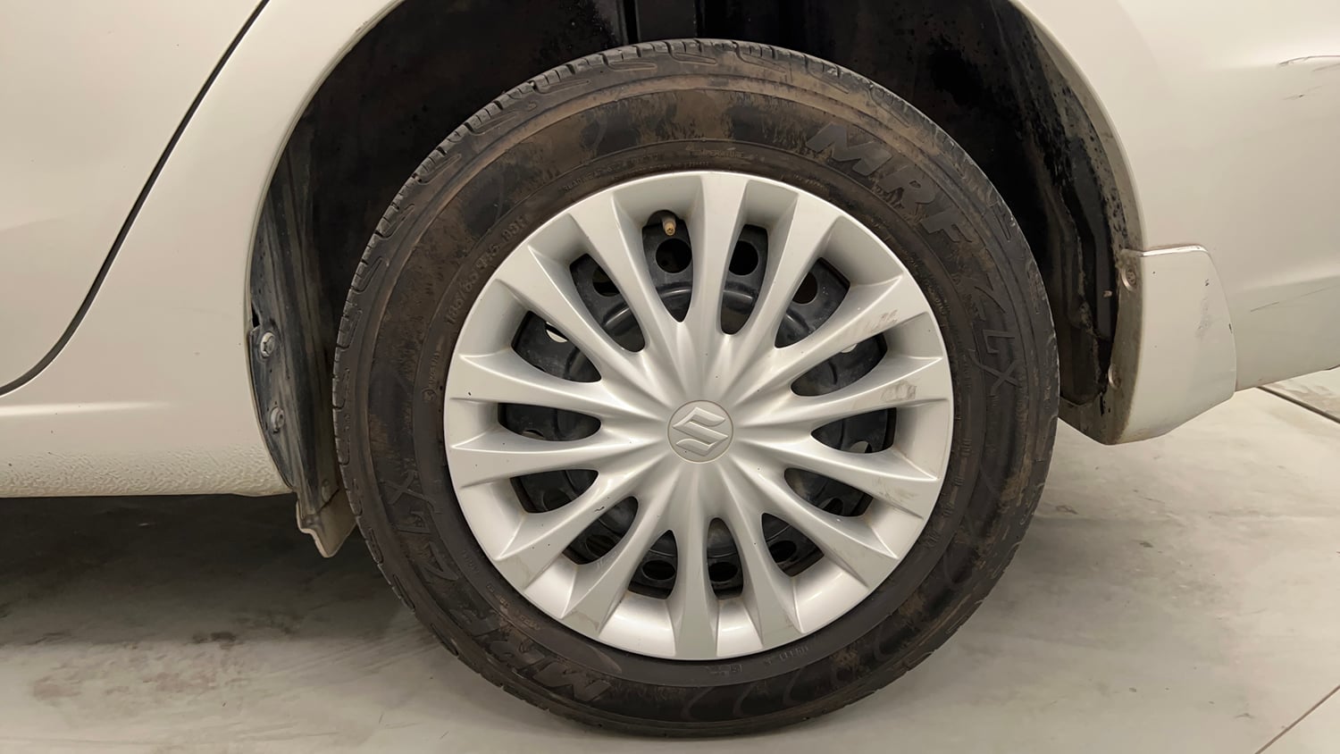 Used 2015 Maruti Suzuki Ciaz VXi+ Petrol Manual tyres LEFT REAR TYRE RIM VIEW
