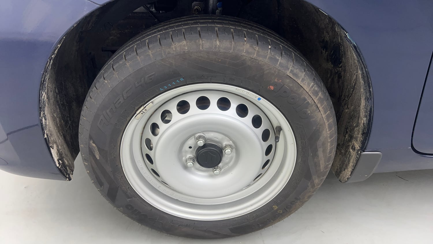 Used 2025 Maruti Suzuki Baleno Sigma MT Petrol Manual tyres LEFT FRONT TYRE RIM VIEW