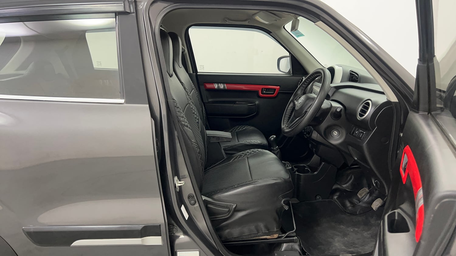 Used 2024 Maruti Suzuki S-Presso Vxi Plus Petrol Manual interior RIGHT SIDE FRONT DOOR CABIN VIEW