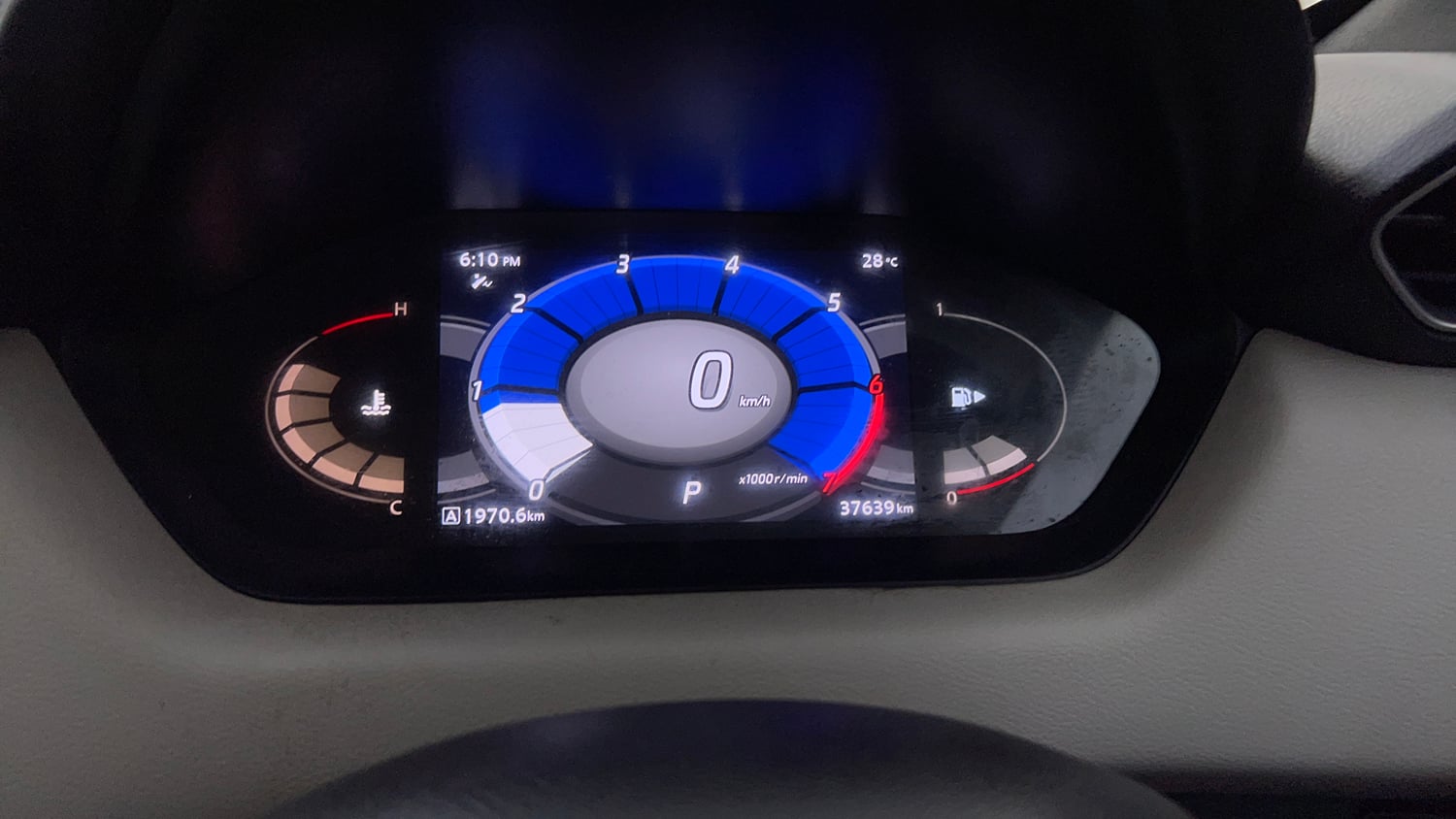 Used 2022 Nissan Magnite XV Turbo CVT Dual Tone Petrol Automatic interior CLUSTERMETER VIEW