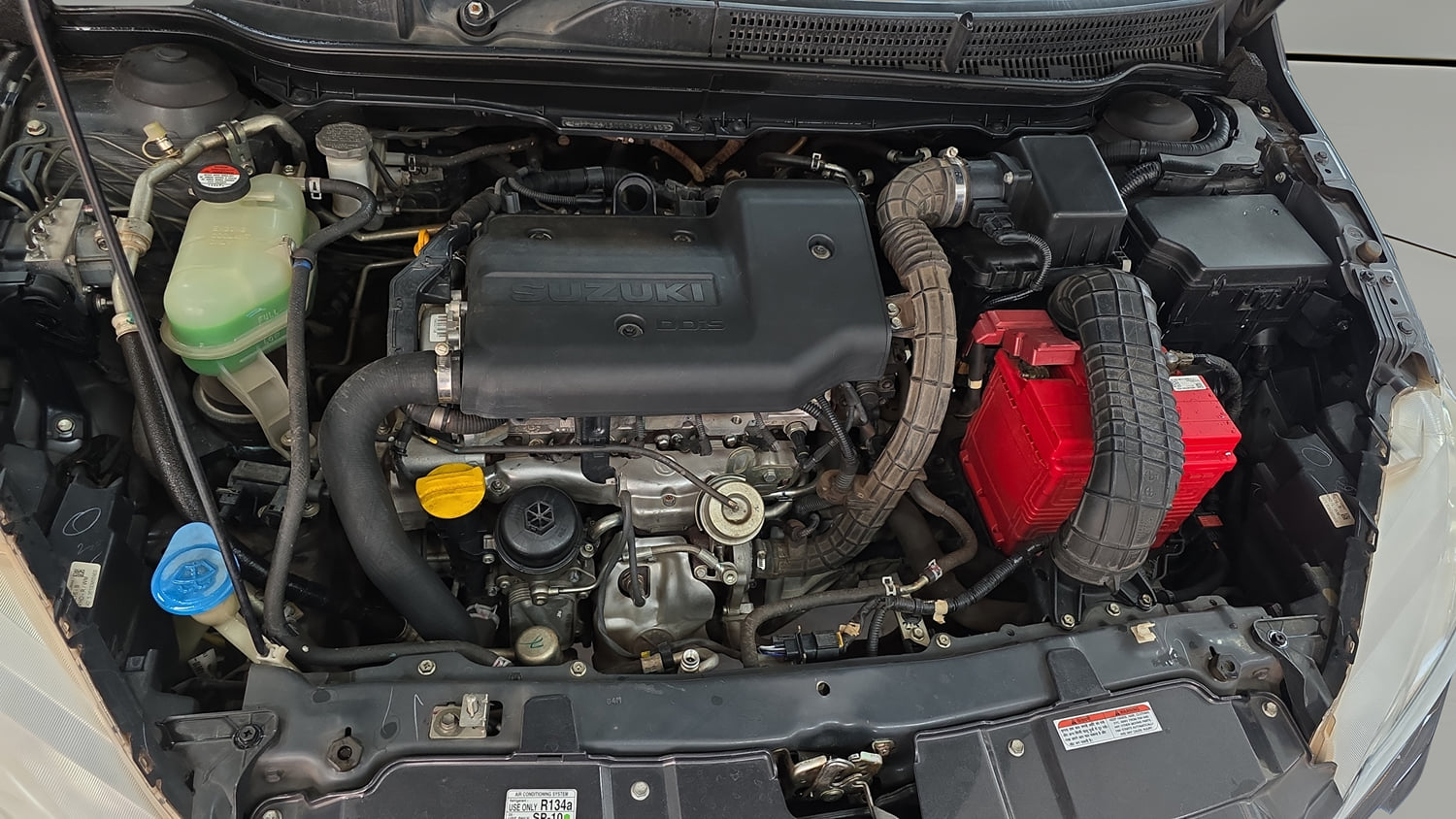 Used 2016 Maruti Suzuki S-Cross Zeta 1.3 Diesel Manual engine ENGINE RIGHT SIDE VIEW