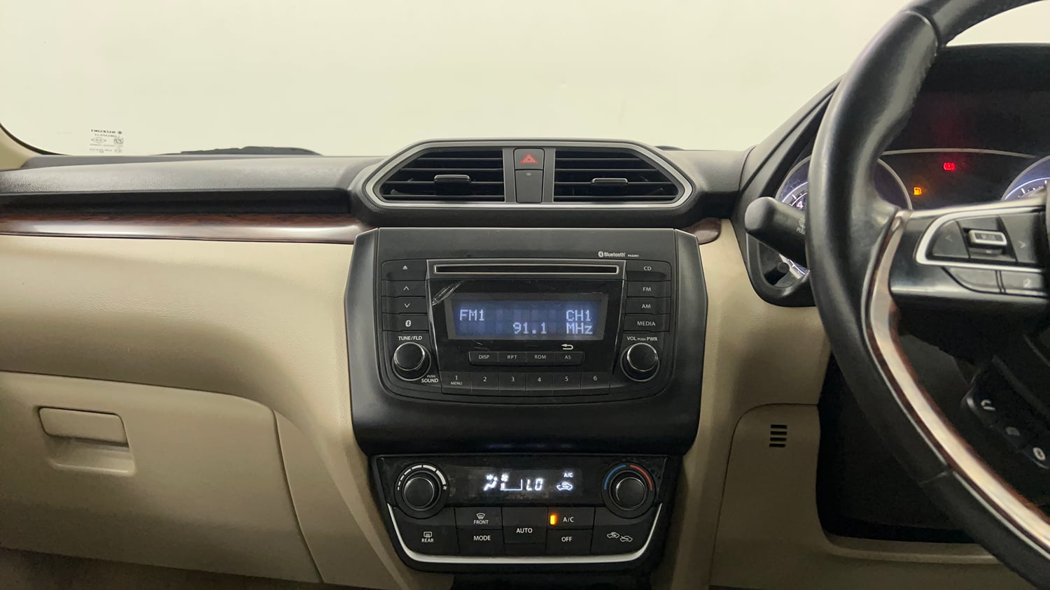 Used 2017 Maruti Suzuki Dzire ZXi AMT Petrol Automatic interior MUSIC SYSTEM & AC CONTROL VIEW