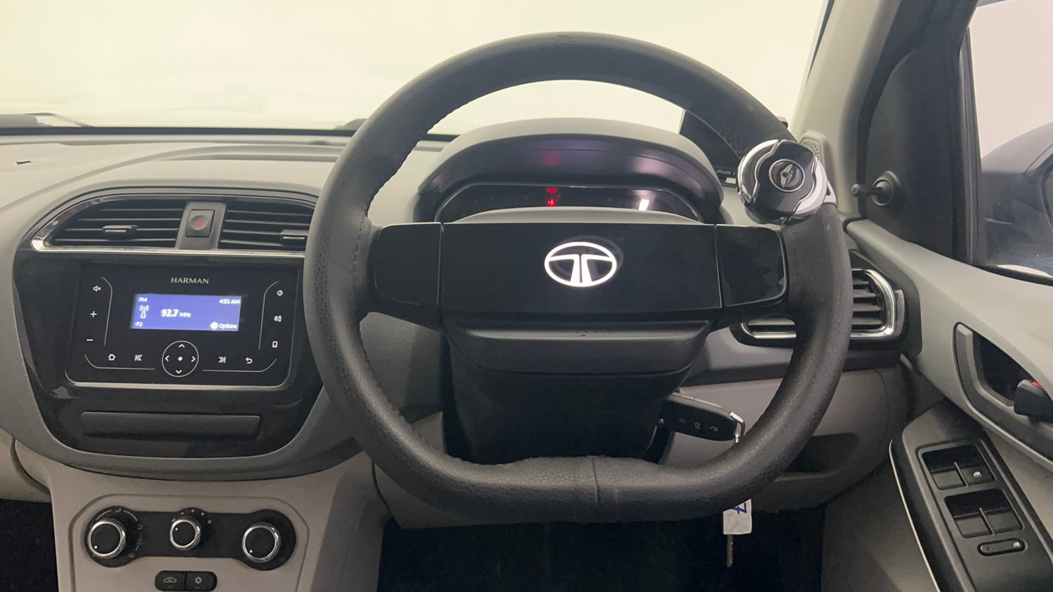 Used 2025 Tata Tiago XM Petrol Manual interior STEERING VIEW