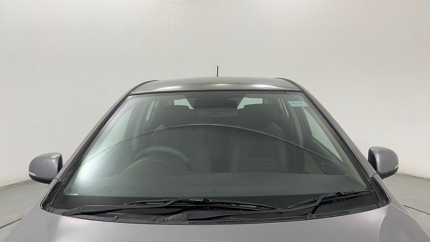 Used 2013 Hyundai i20 Sportz 1.2 Petrol Manual exterior FRONT WINDSHIELD VIEW