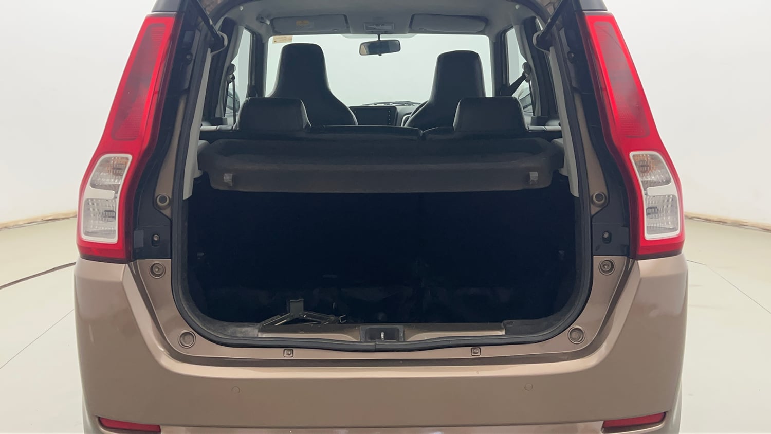 Used 2019 Maruti Suzuki Wagon R ZXi 1.2 AMT Petrol Automatic interior DICKY INSIDE VIEW