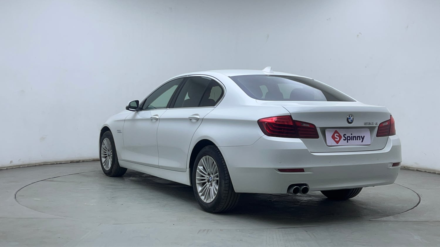 Used 2016 BMW 5 Series 520d Luxury Line Diesel Automatic exterior LEFT REAR CORNER VIEW