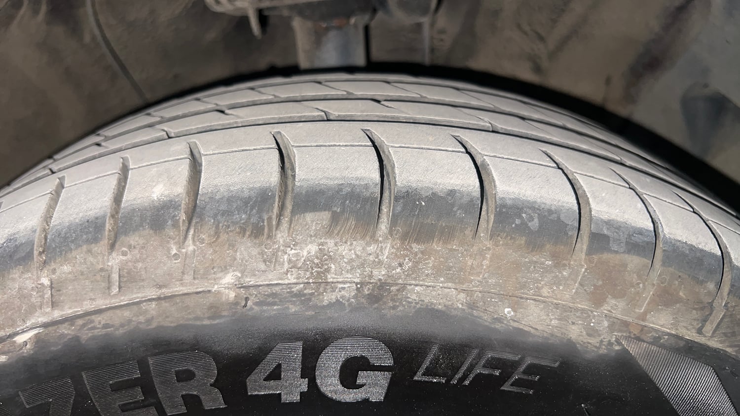 Used 2022 Hyundai Creta EX 1.5 Petrol Petrol Manual tyres RIGHT FRONT TYRE TREAD VIEW