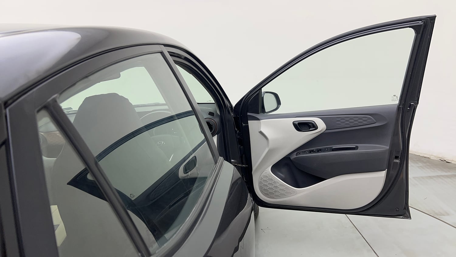 Used 2021 Hyundai Aura S 1.2 CNG Cng Manual interior RIGHT FRONT DOOR OPEN VIEW