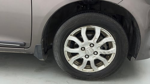 Used 2014 Honda Amaze 1.2 VX AT i-VTEC Petrol Automatic tyres RIGHT FRONT TYRE RIM VIEW
