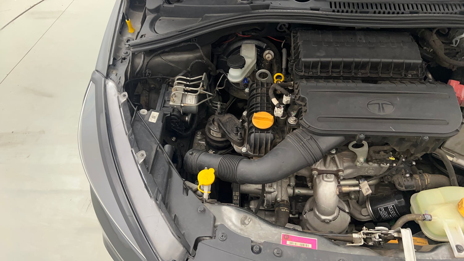 Used 2025 Tata Tiago XM Petrol Manual engine ENGINE RIGHT SIDE VIEW