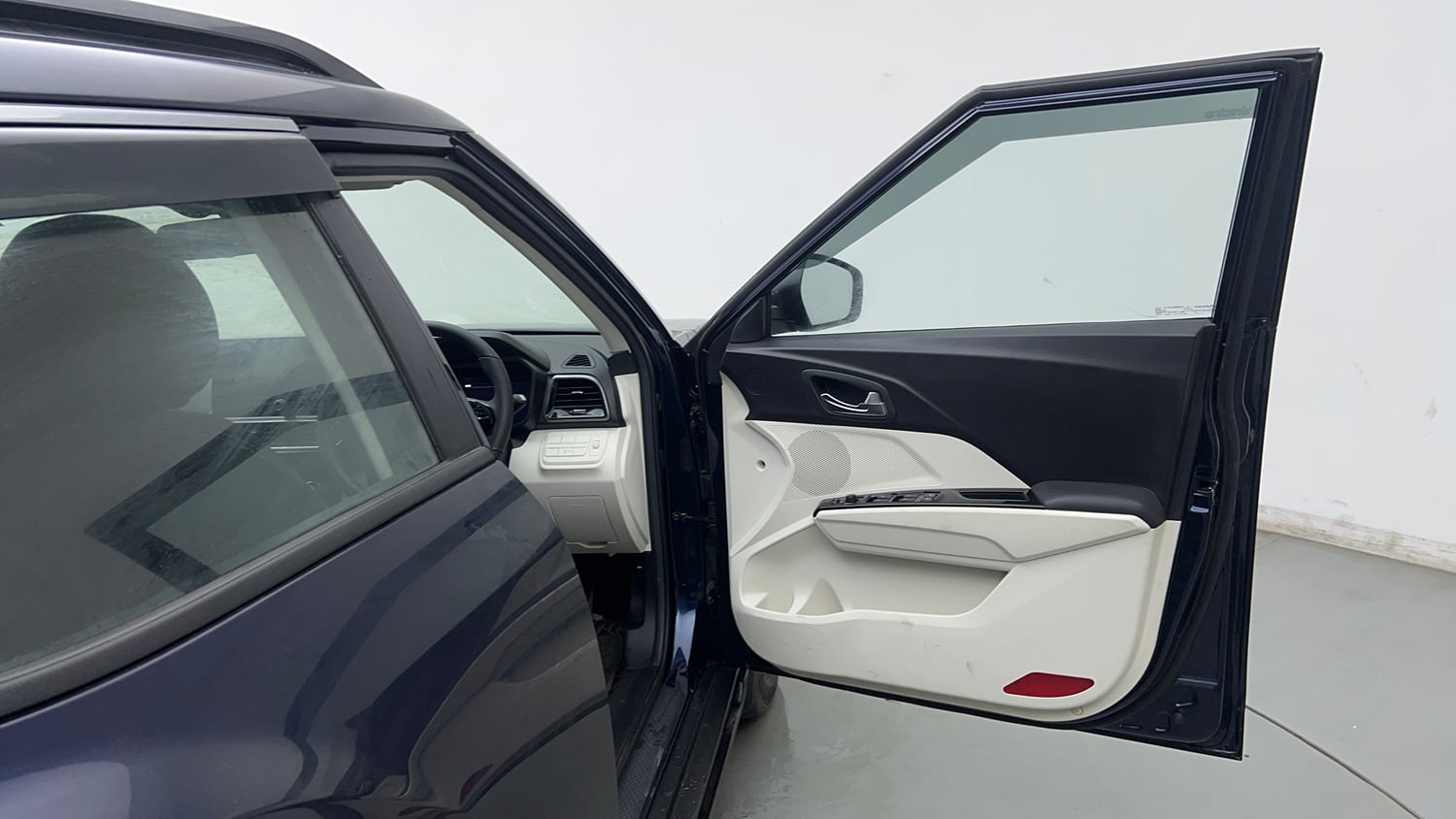 Used 2025 Mahindra XUV 3XO AX5 1.2 Petrol Petrol Manual interior RIGHT FRONT DOOR OPEN VIEW