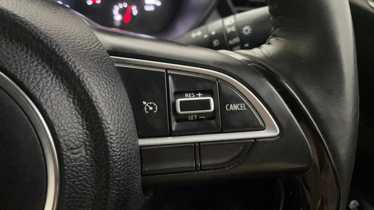 Used 2024 Maruti Suzuki Swift ZXi Plus Dual Tone AMT Petrol Automatic top_features Cruise control