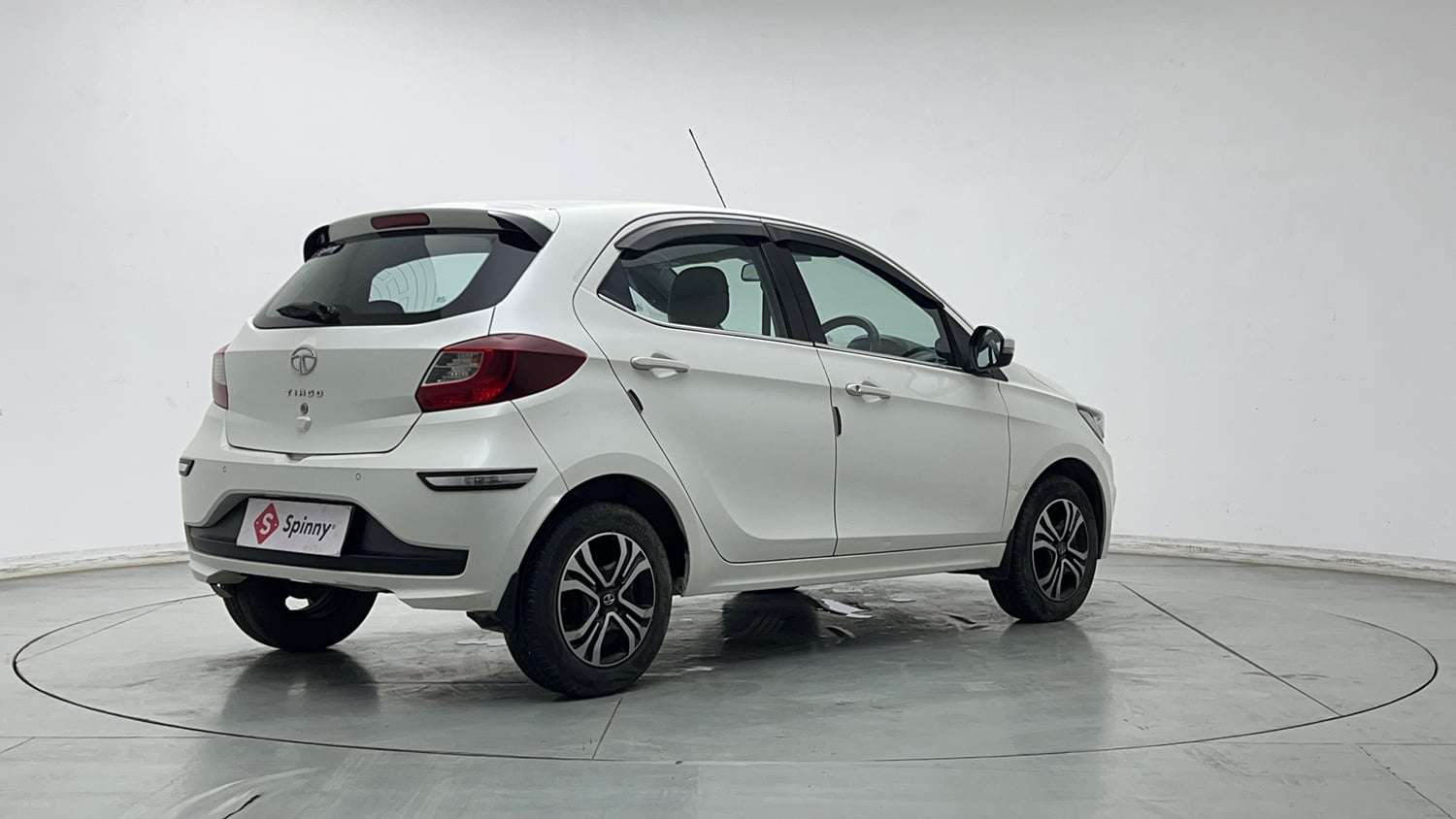Used 2021 Tata Tiago XZ Petrol Manual exterior RIGHT REAR CORNER VIEW