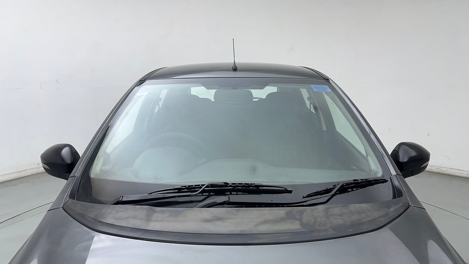 Used 2020 Tata Tiago XZ Plus Petrol Manual exterior FRONT WINDSHIELD VIEW