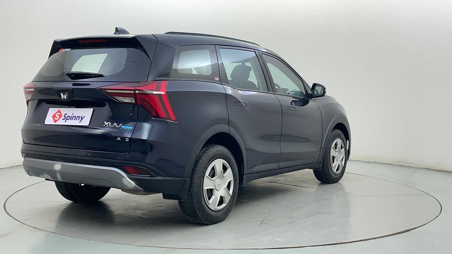 Used 2022 Mahindra XUV700 AX 3 Petrol MT 5 STR Petrol Manual exterior RIGHT REAR CORNER VIEW