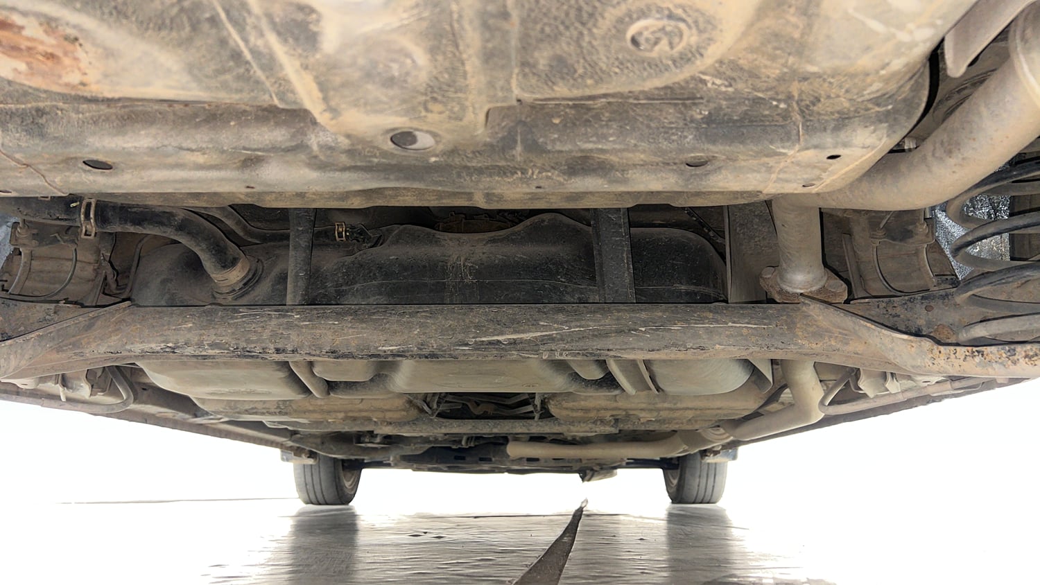Used 2014 Honda City VX Diesel Diesel Manual extra REAR UNDERBODY VIEW (TAKEN FROM REAR)