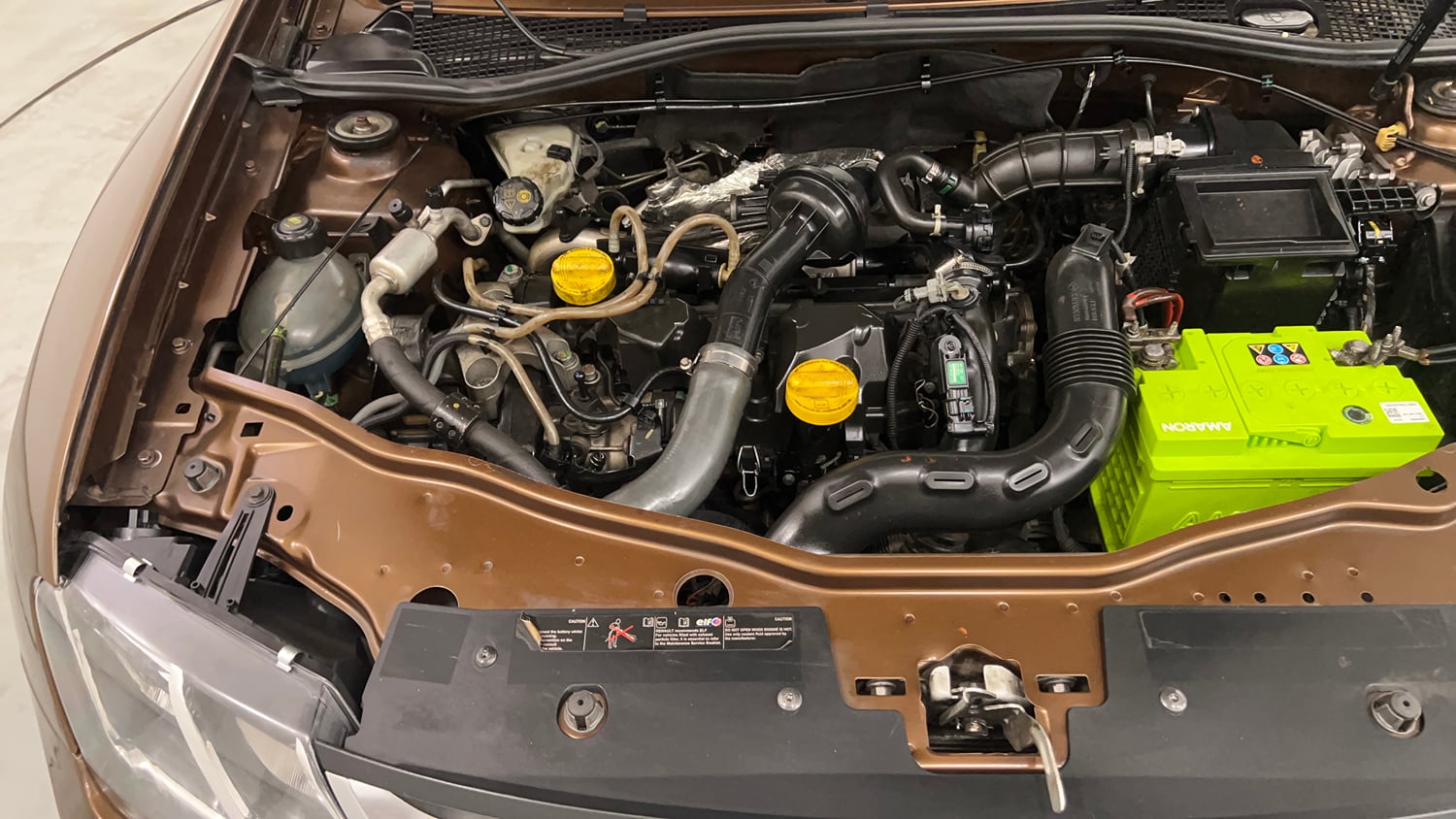 Used 2016 Renault Duster 85 PS RXZ 4X2 MT Diesel Manual engine ENGINE RIGHT SIDE VIEW