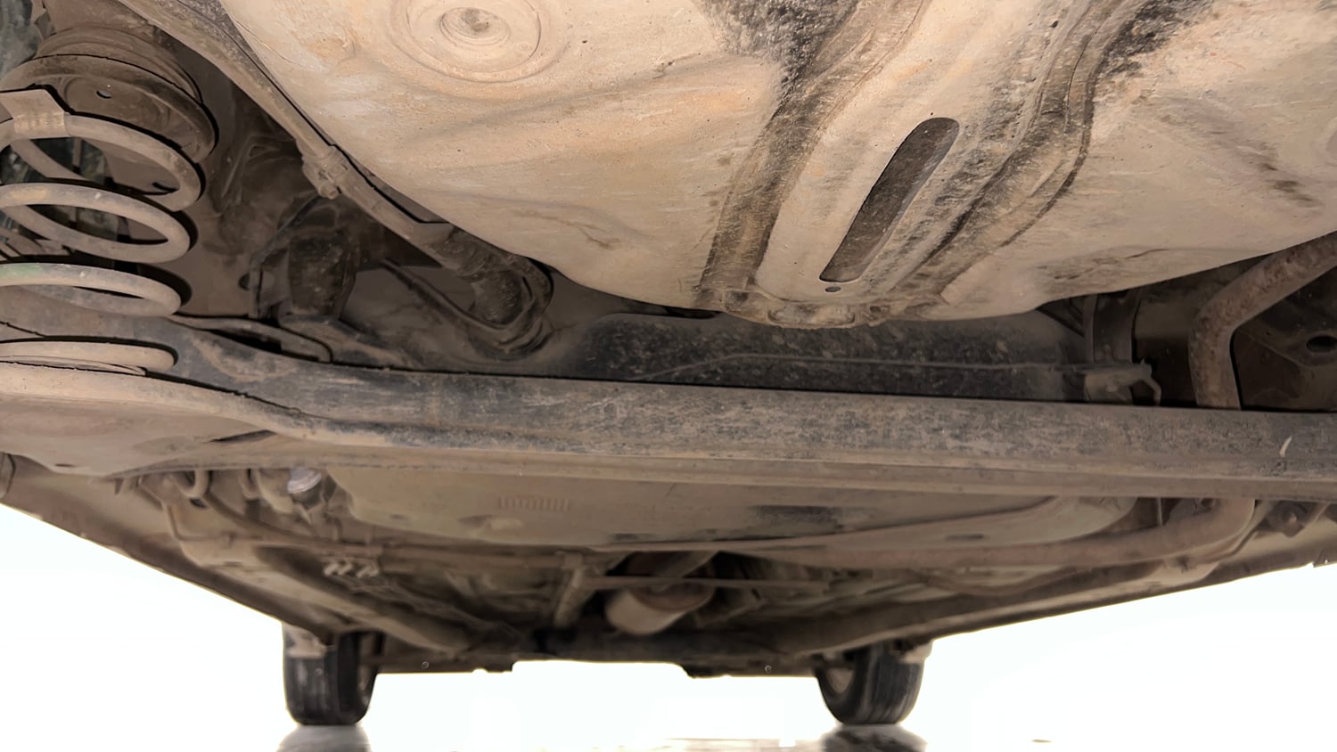 Used 2019 Maruti Suzuki Swift ZXi AMT Petrol Automatic extra REAR UNDERBODY VIEW (TAKEN FROM REAR)