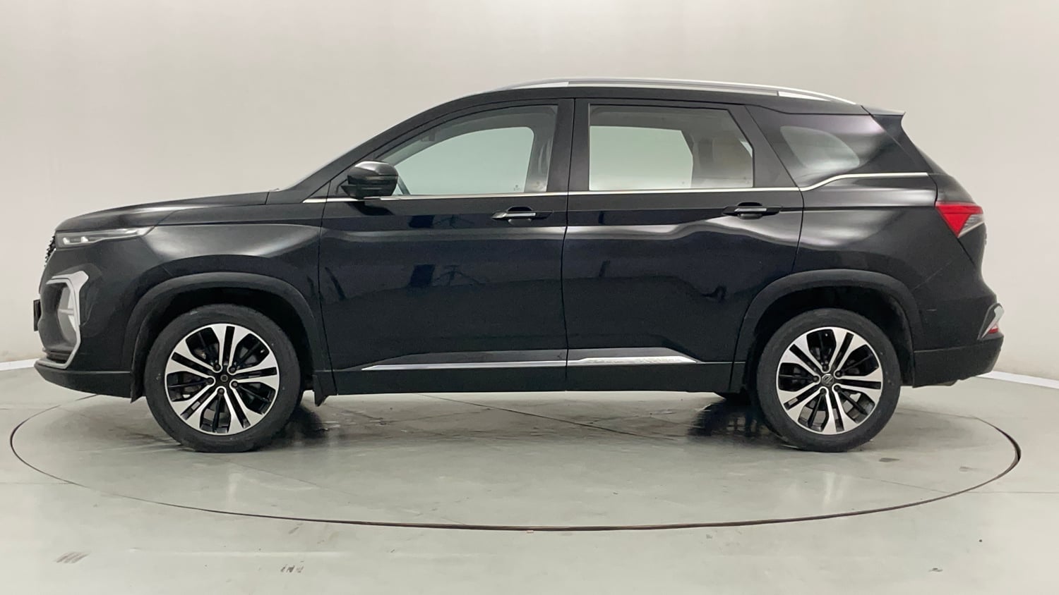Used 2021 MG Motors Hector Plus Sharp 2.0 Diesel Turbo MT 6-STR Diesel Manual exterior LEFT SIDE VIEW