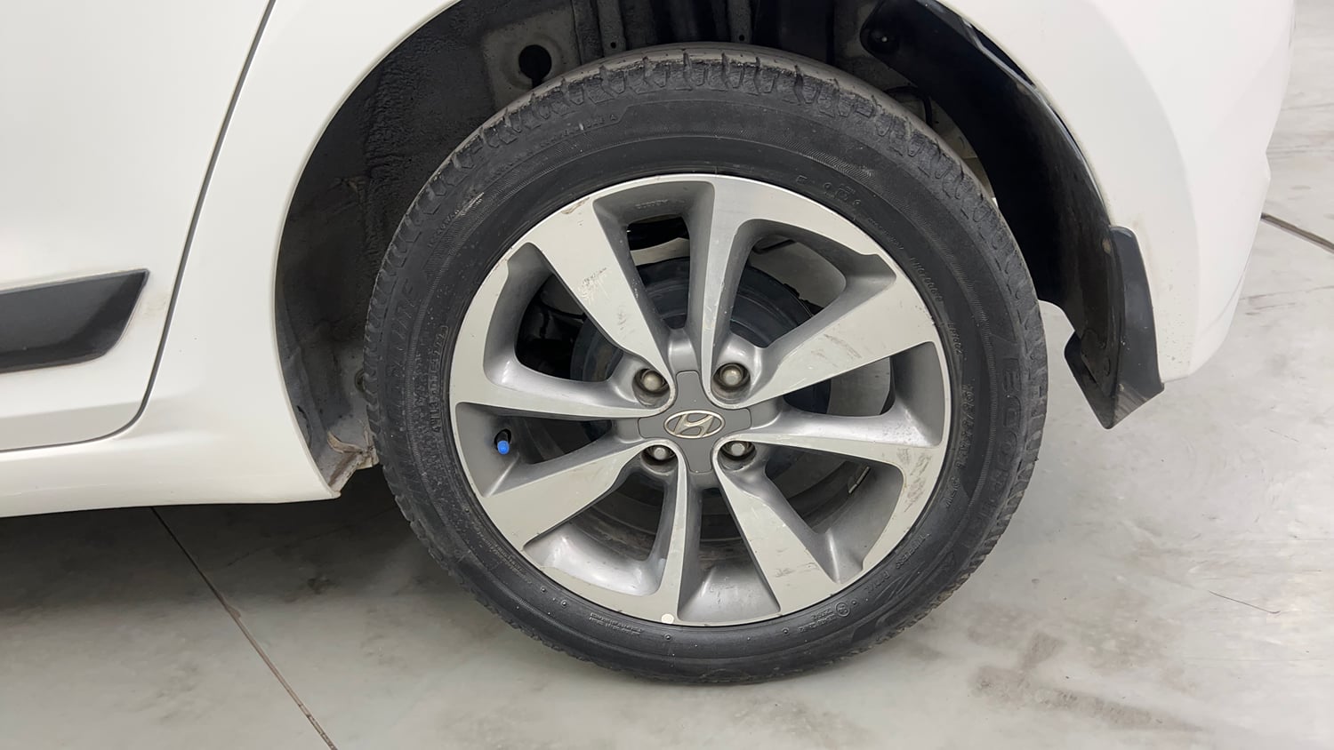 Used 2018 Hyundai Elite i20 Asta 1.2 (O) Petrol Manual tyres LEFT REAR TYRE RIM VIEW