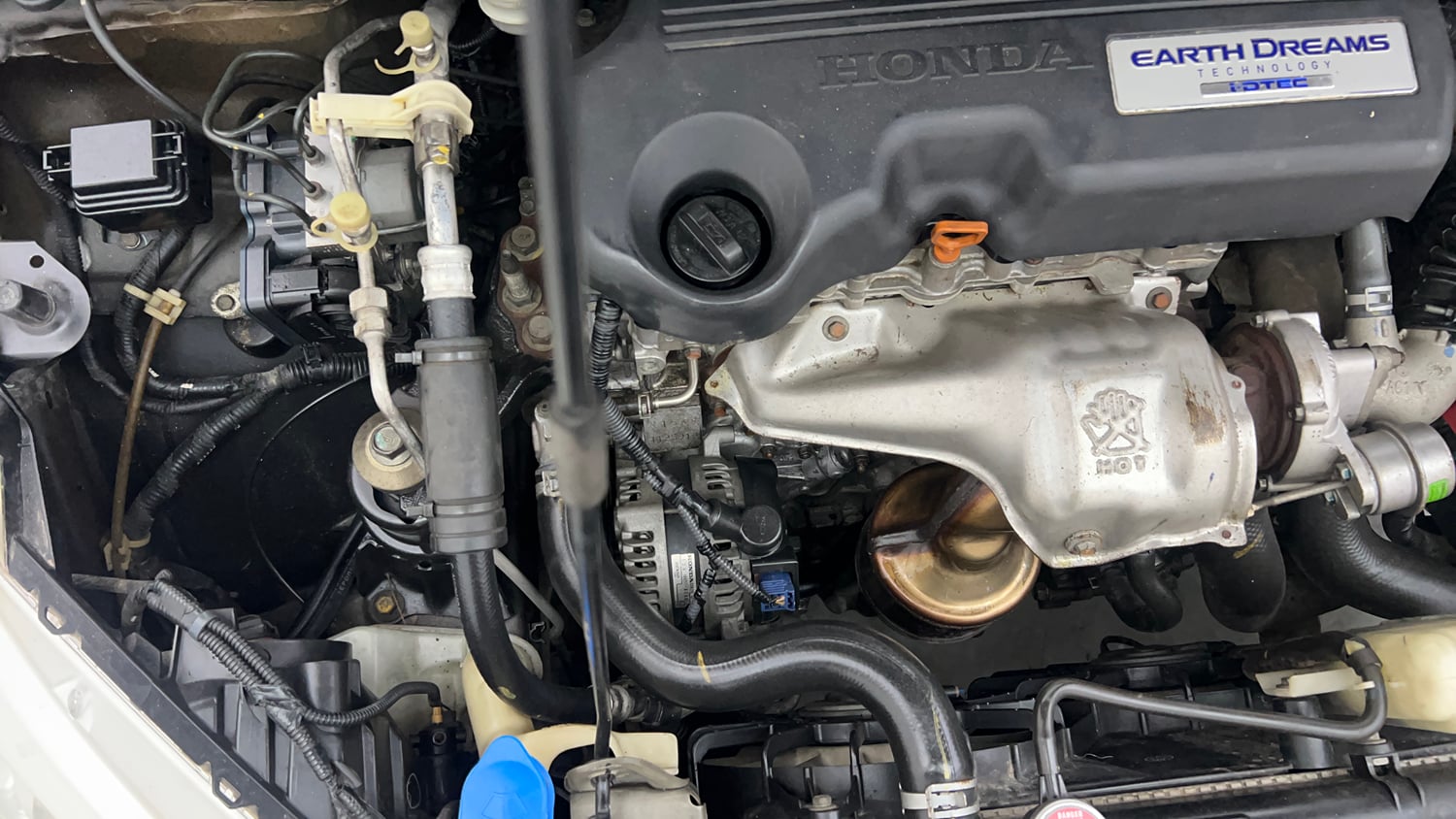 Used 2014 Honda City VX Diesel Diesel Manual engine ENGINE RIGHT SIDE VIEW