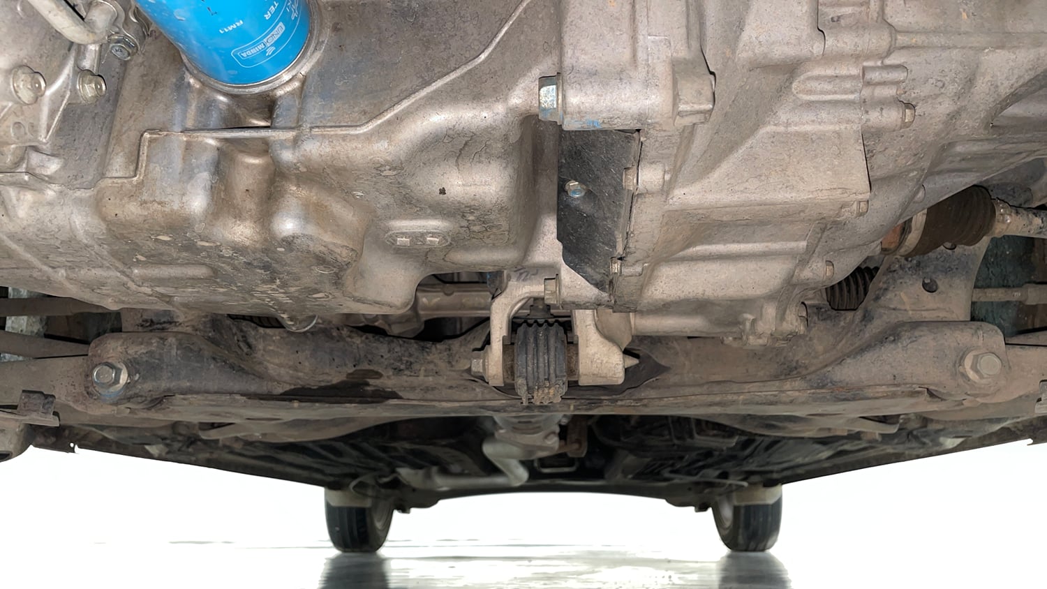 Used 2020 Honda Amaze 1.2 V MT Petrol Petrol Manual extra FRONT LEFT UNDERBODY VIEW