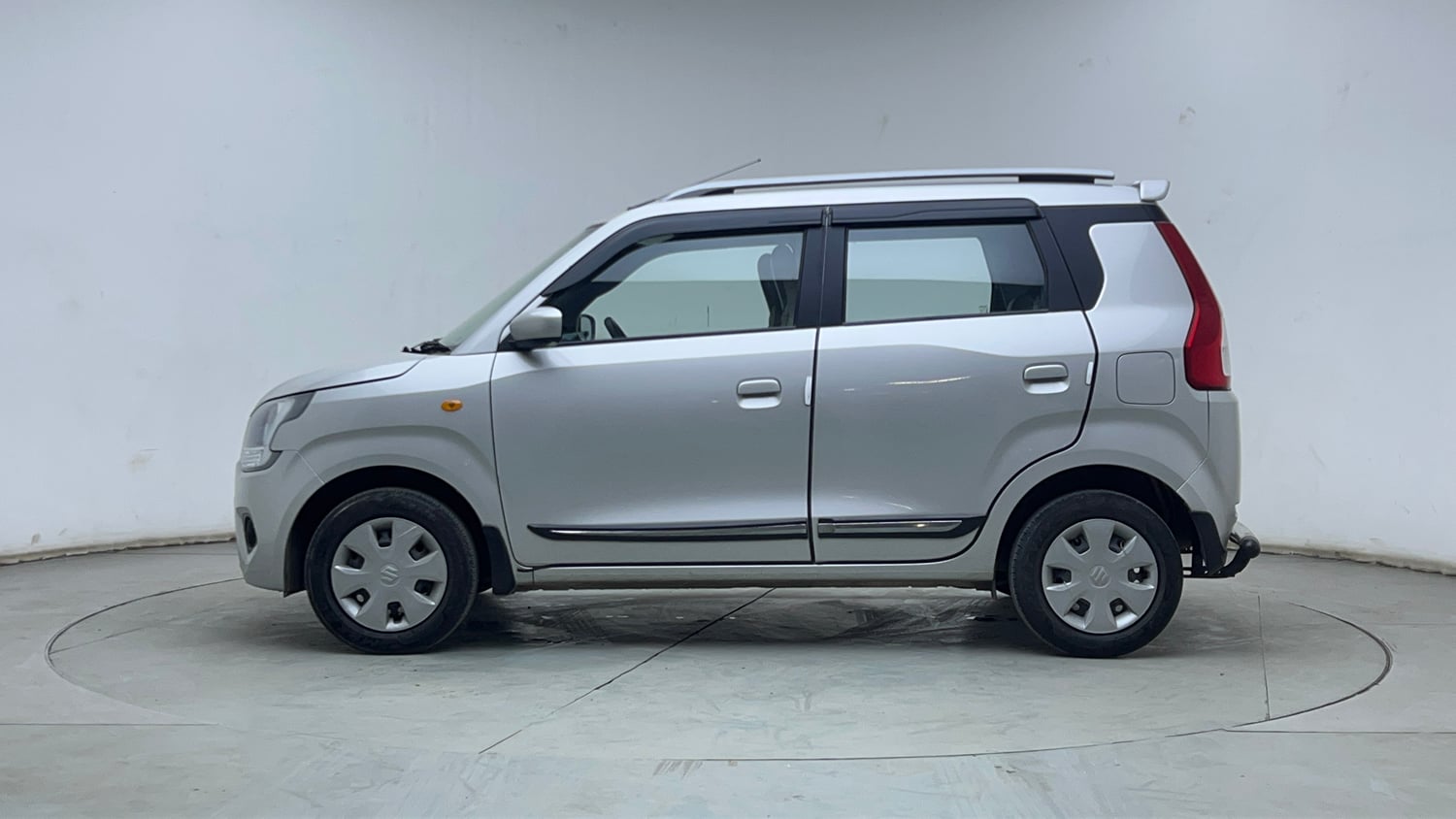 Used 2024 Maruti Suzuki Wagon R ZXI 1.2 Petrol Manual exterior LEFT SIDE VIEW