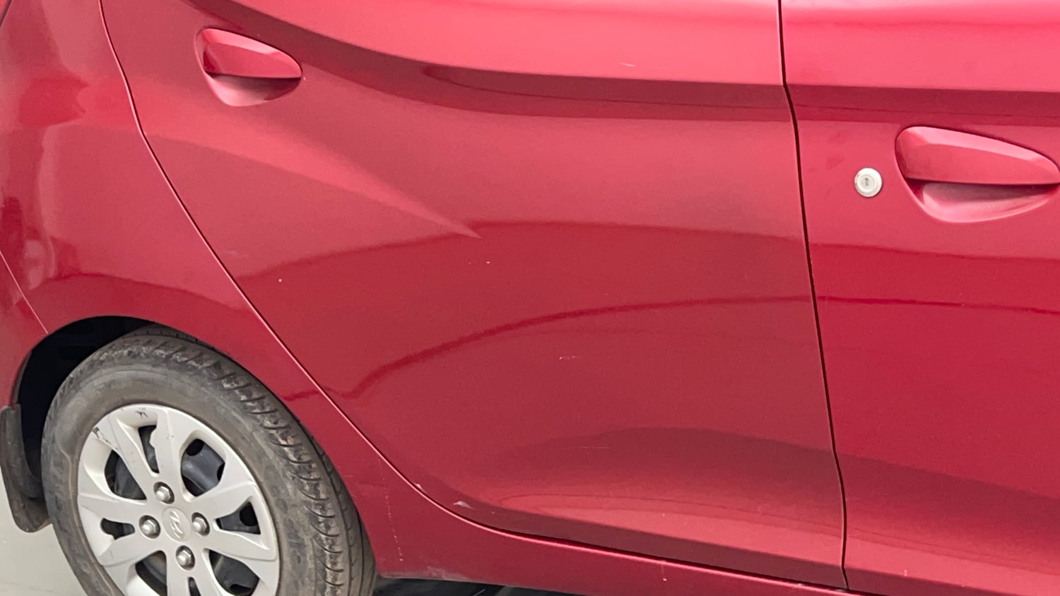 Used 2015 Hyundai Eon Magna O Petrol Manual dents MINOR SCRATCH