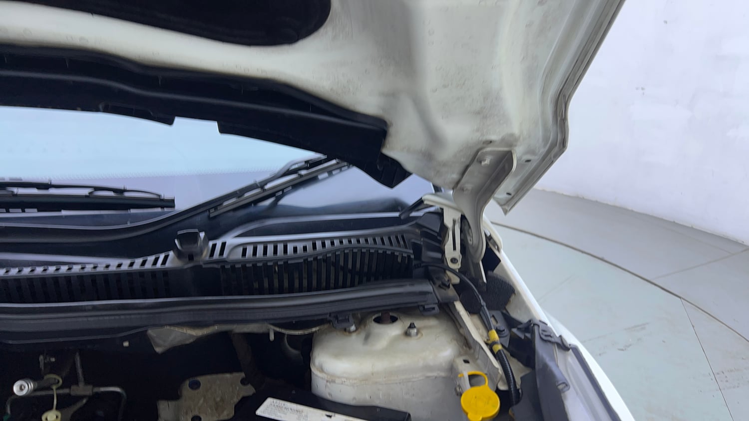 Used 2021 Tata Nexon XMA (S) Petrol Automatic engine ENGINE LEFT SIDE HINGE & APRON VIEW