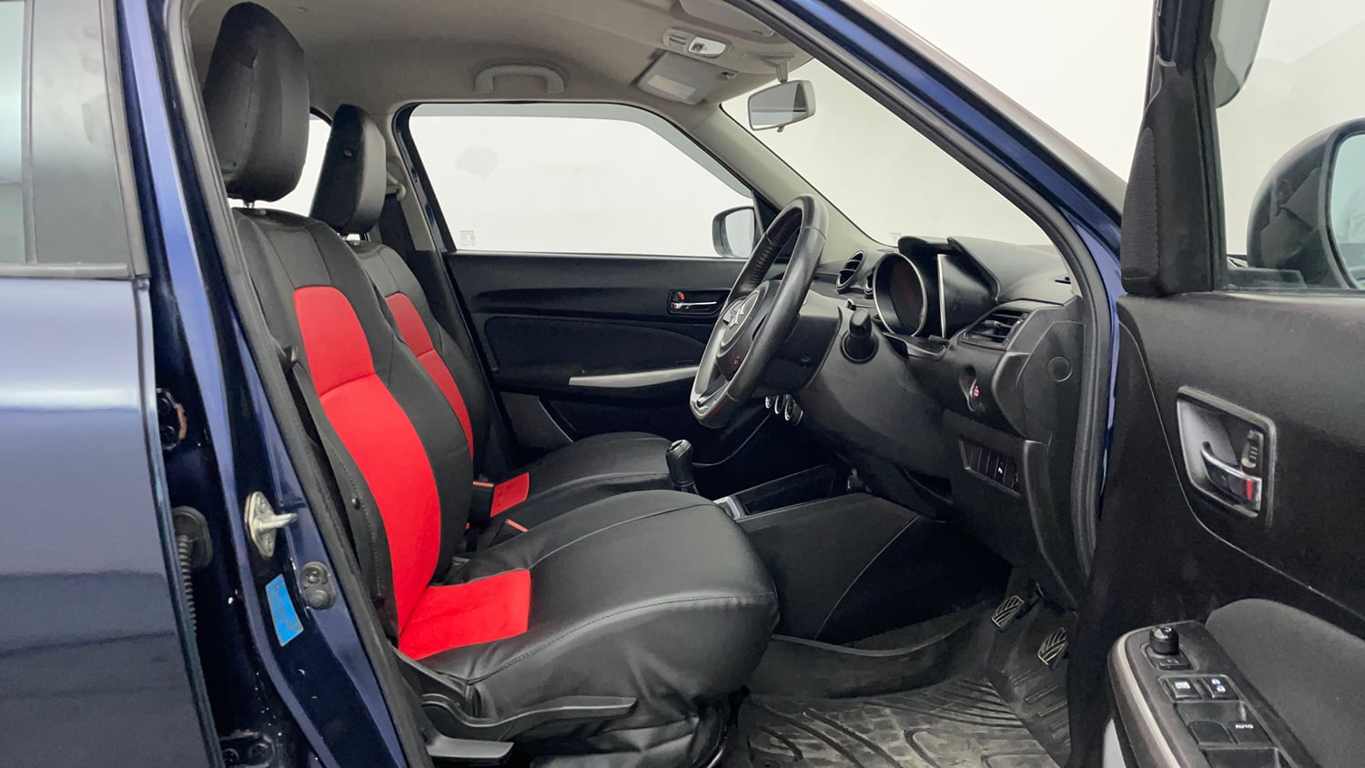 Used 2018 Maruti Suzuki Swift ZXi Plus Petrol Manual interior RIGHT SIDE FRONT DOOR CABIN VIEW