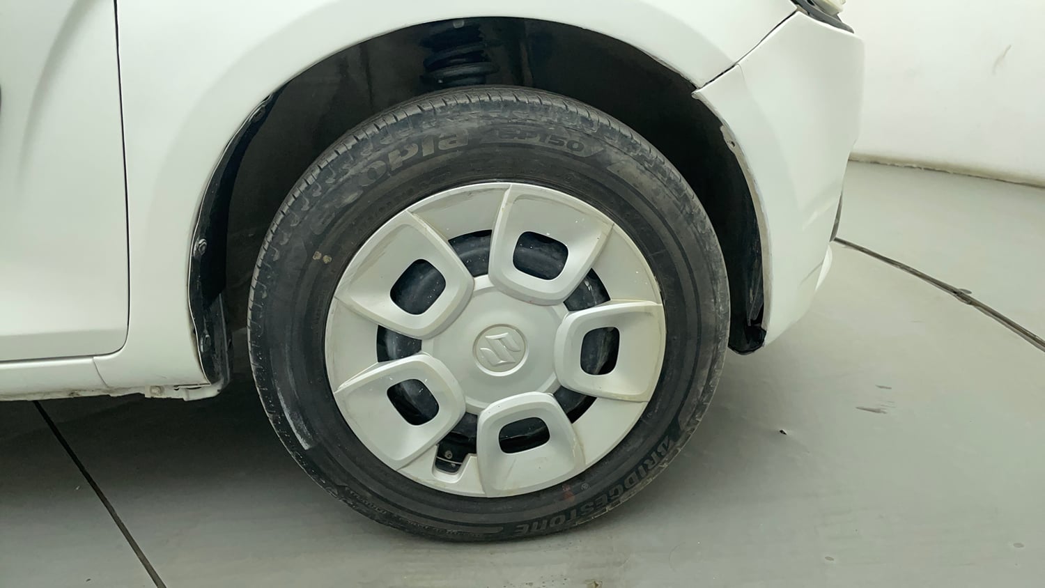 Used 2018 Maruti Suzuki Ignis Delta 1.2 MT Petrol Manual tyres RIGHT FRONT TYRE RIM VIEW