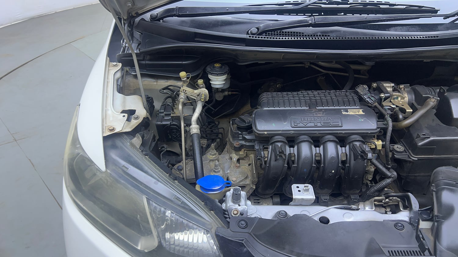 Used 2015 Honda Jazz V Petrol Petrol Manual engine ENGINE RIGHT SIDE VIEW