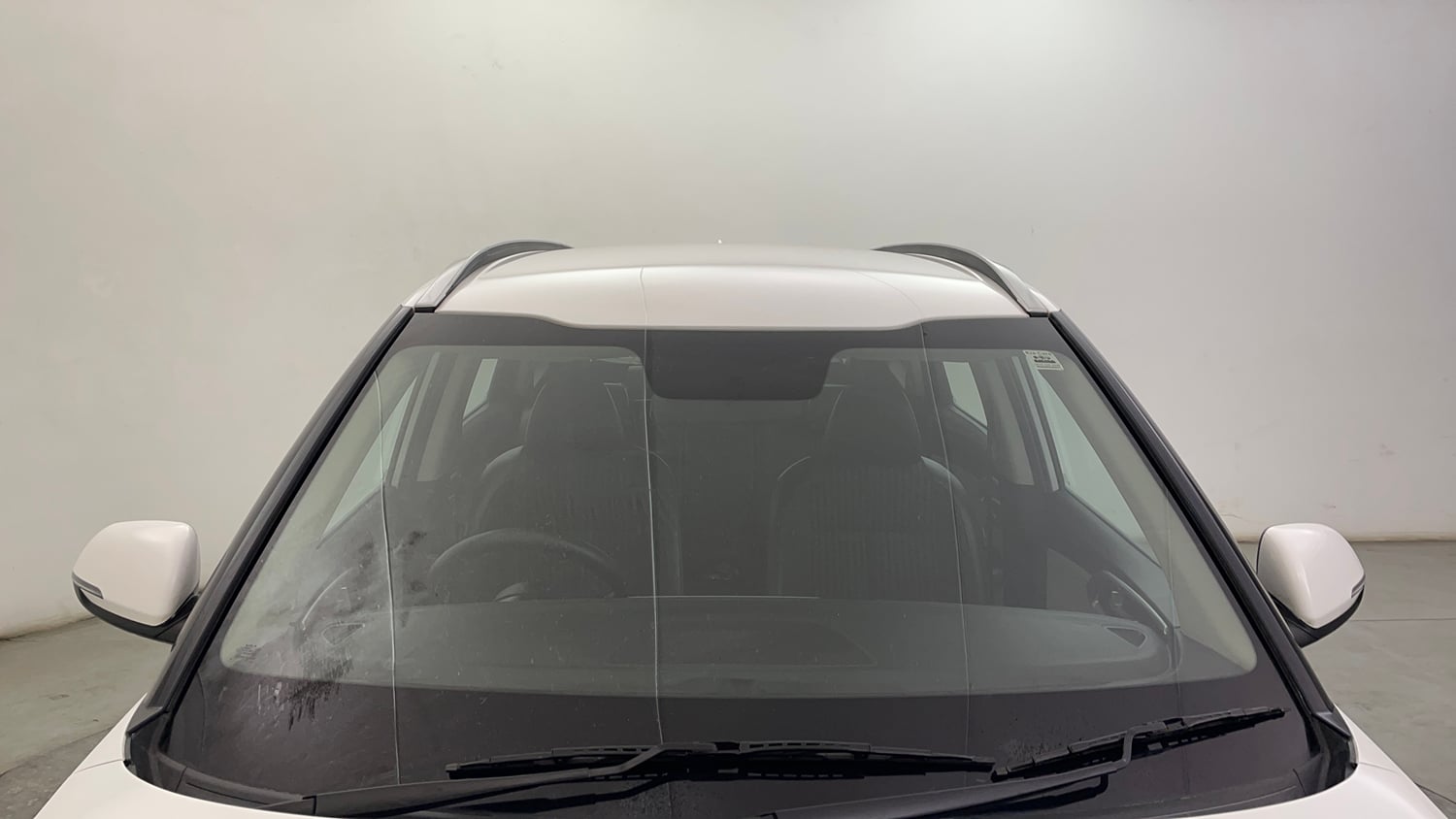 Used 2022 Kia Carens Prestige 1.4 Petrol MT 7 STR Petrol Manual exterior FRONT WINDSHIELD VIEW