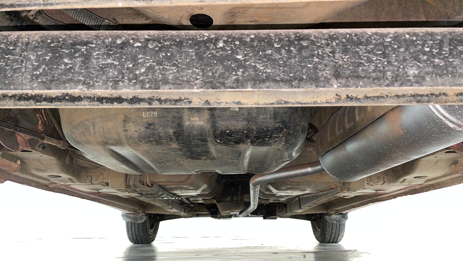 Used 2016 Hyundai Eon Magna + Petrol Manual extra REAR UNDERBODY VIEW (TAKEN FROM REAR)