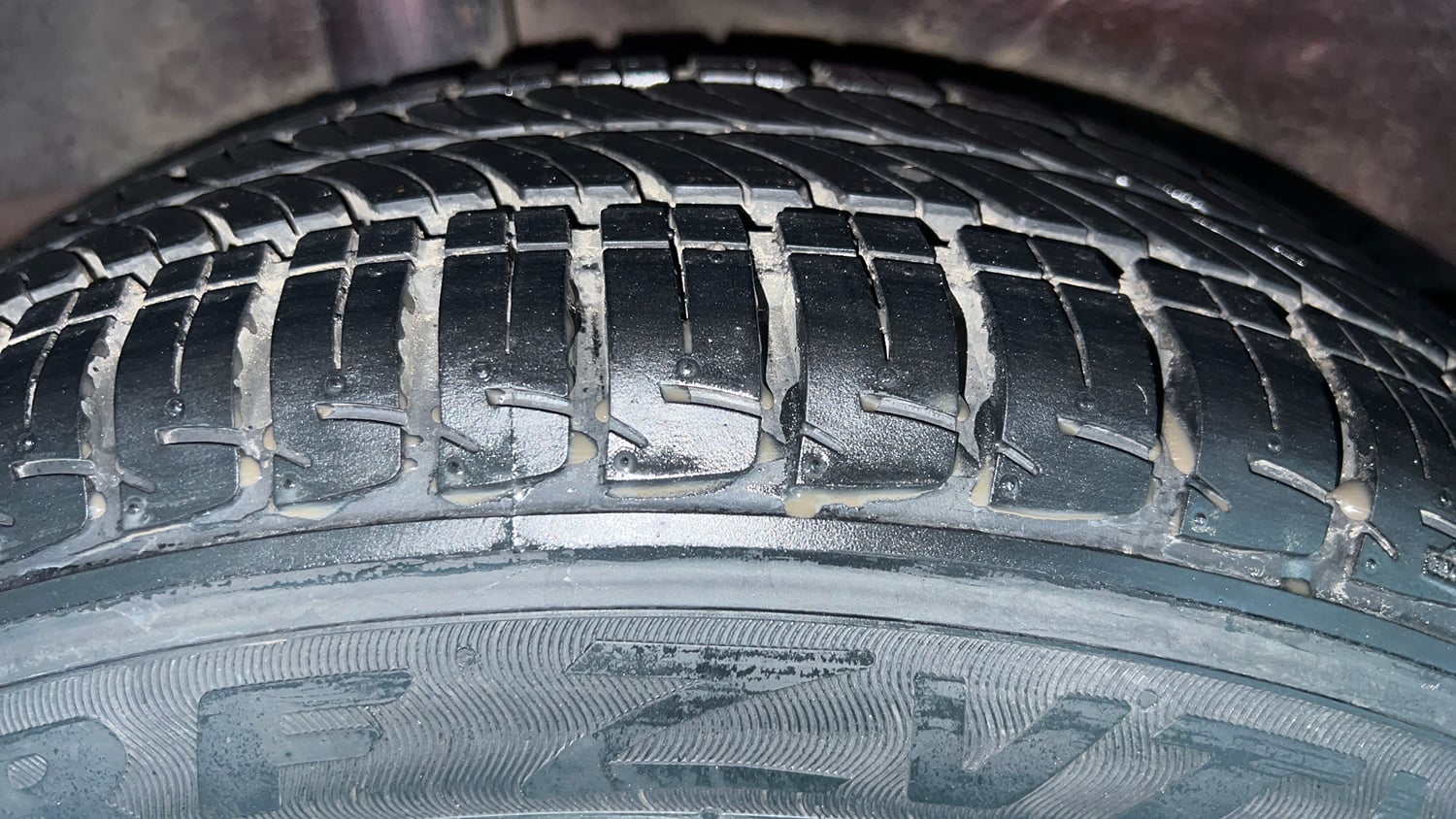 Used 2016 Honda City SV Petrol Manual tyres RIGHT REAR TYRE TREAD VIEW