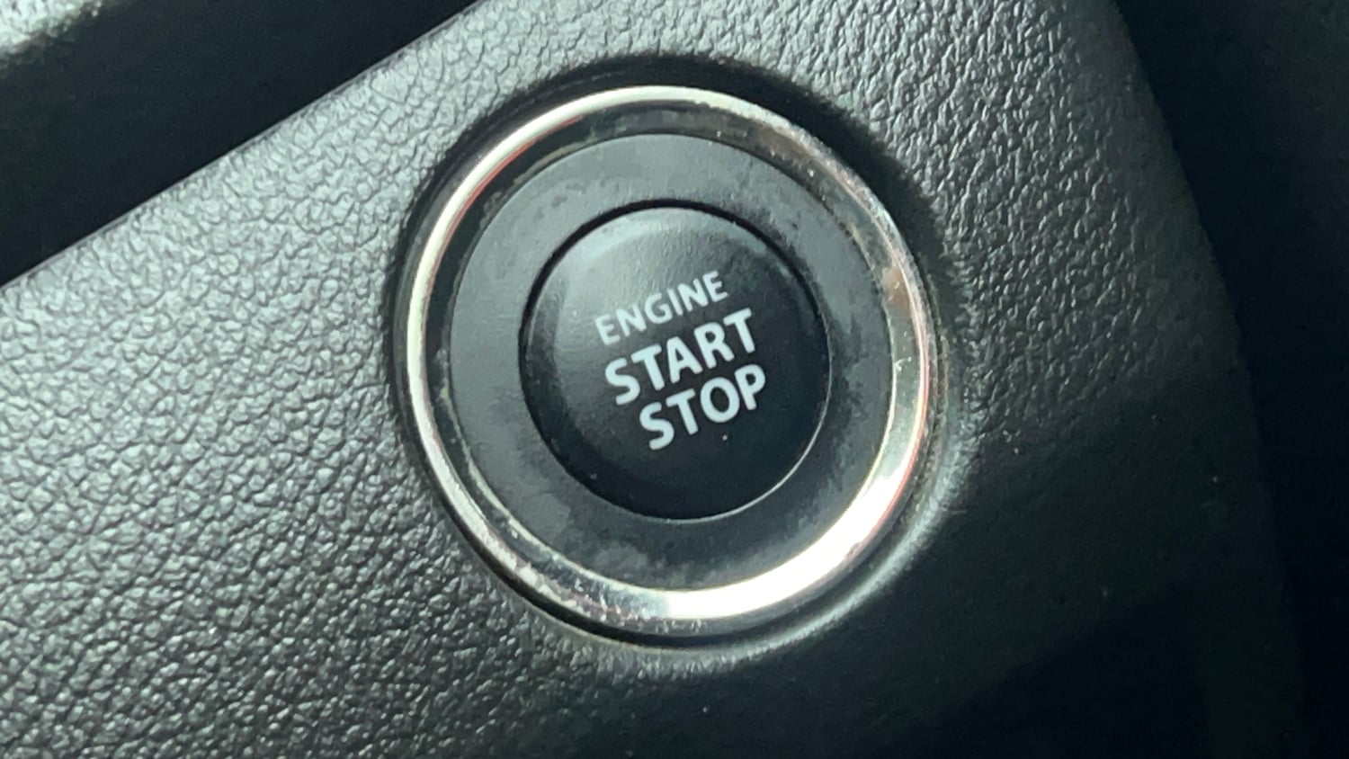 Used 2021 Maruti Suzuki Baleno Zeta Petrol Manual top_features Keyless start
