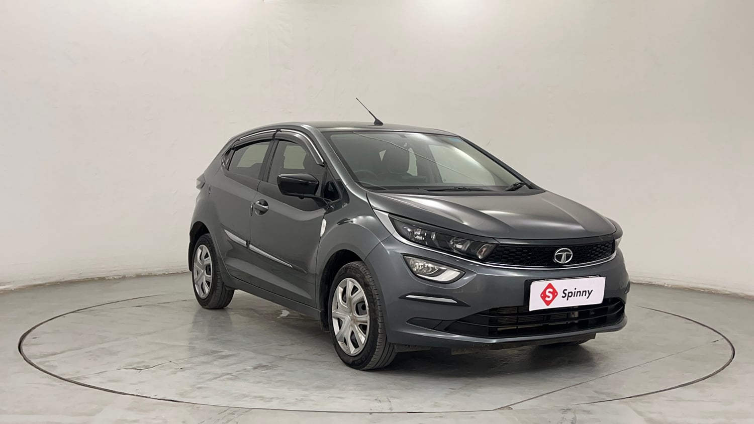 Used 2023 Tata Altroz XM Plus Petrol Petrol Manual exterior RIGHT FRONT CORNER VIEW