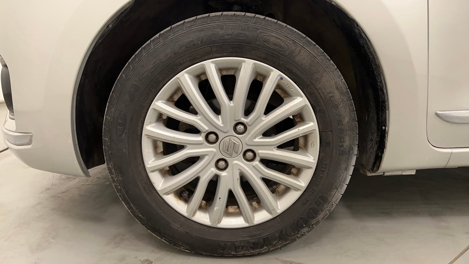 Used 2017 Maruti Suzuki Dzire ZXi AMT Petrol Automatic tyres LEFT FRONT TYRE RIM VIEW