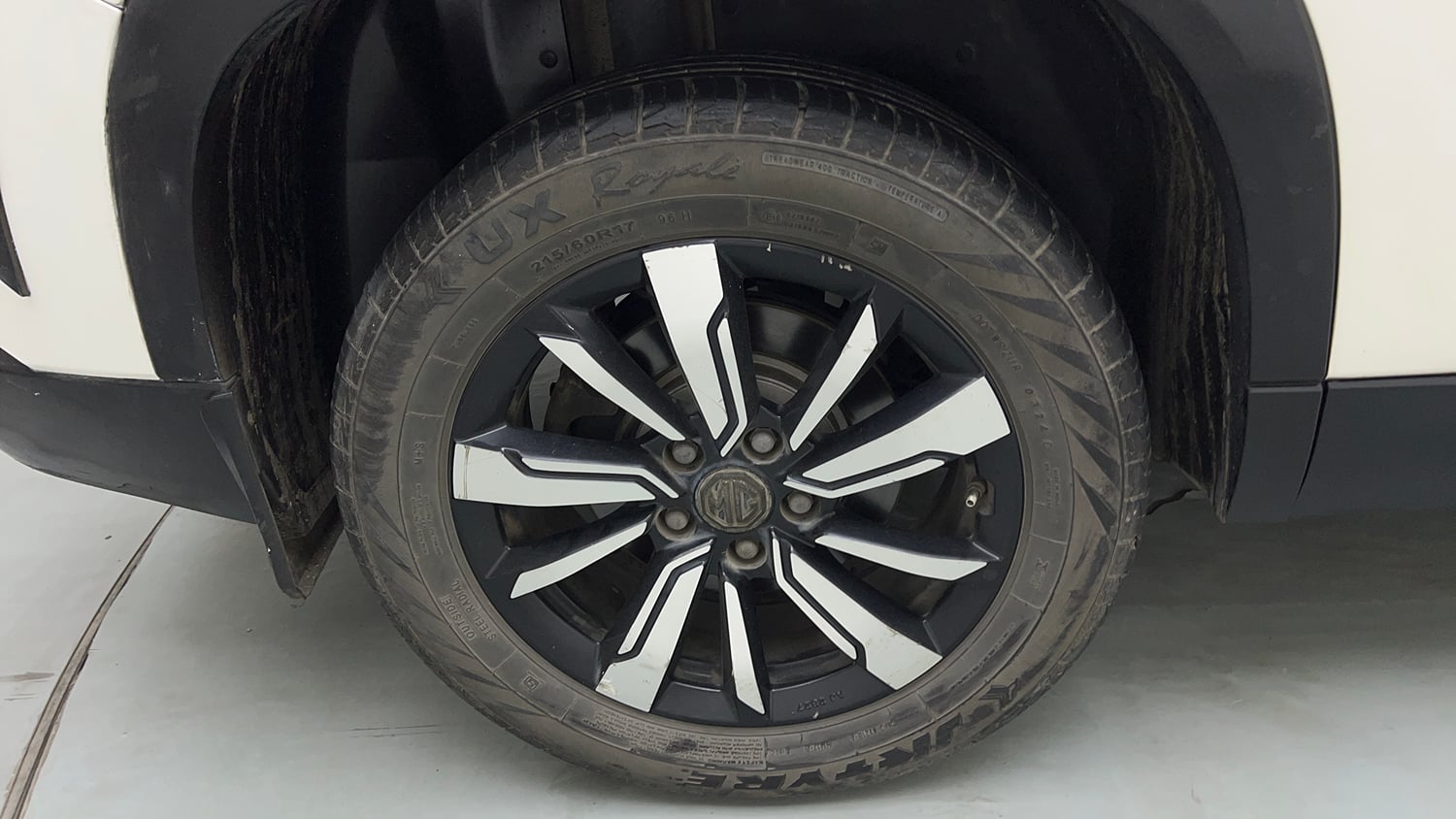 Used 2020 MG Motors Hector Sharp 1.5 DCT Petrol Petrol Automatic tyres RIGHT REAR TYRE RIM VIEW