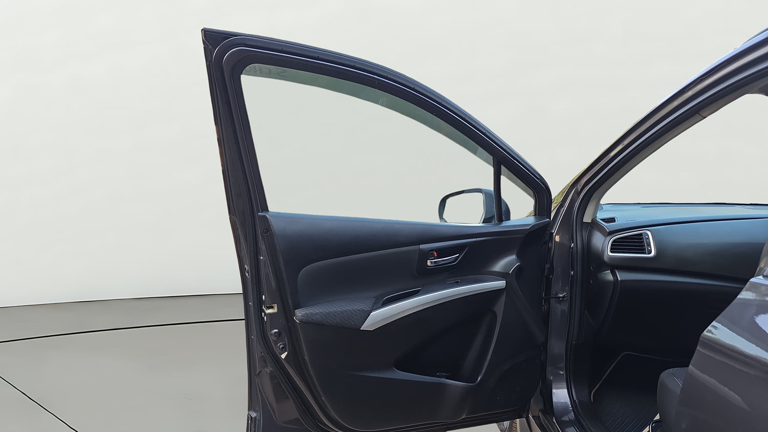 Used 2016 Maruti Suzuki S-Cross Zeta 1.3 Diesel Manual interior LEFT FRONT DOOR OPEN VIEW